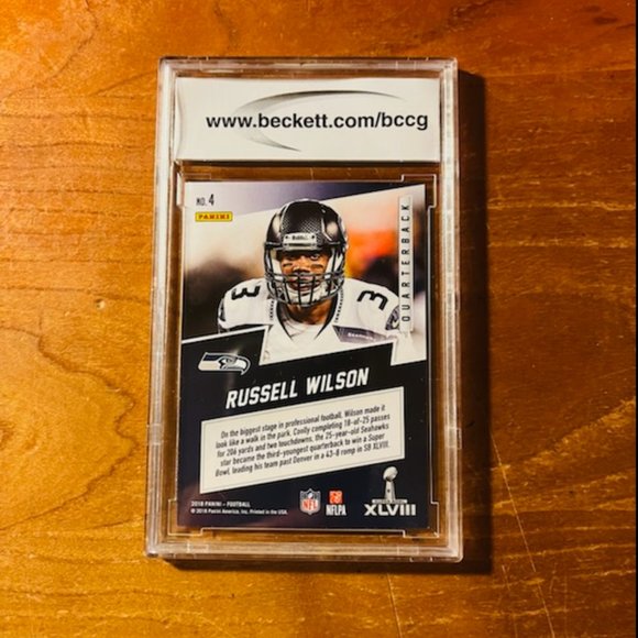 2018 Panini Super Bowl Stars Gold Russell Wilson Graded Football Card - Picture 3 of 3